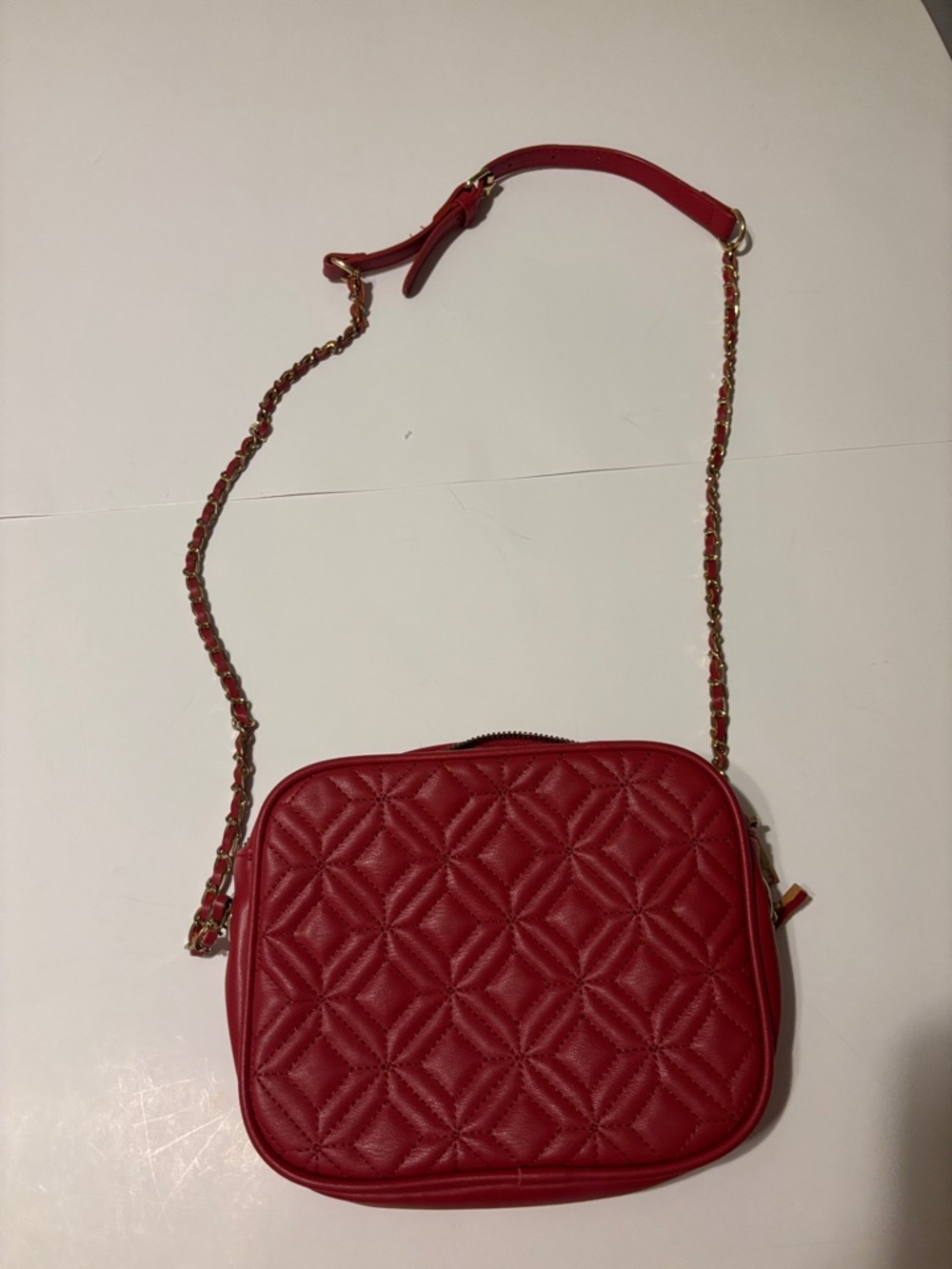 Red Quilted Crossbody Bag with red/gold Chain Strap from Amazon